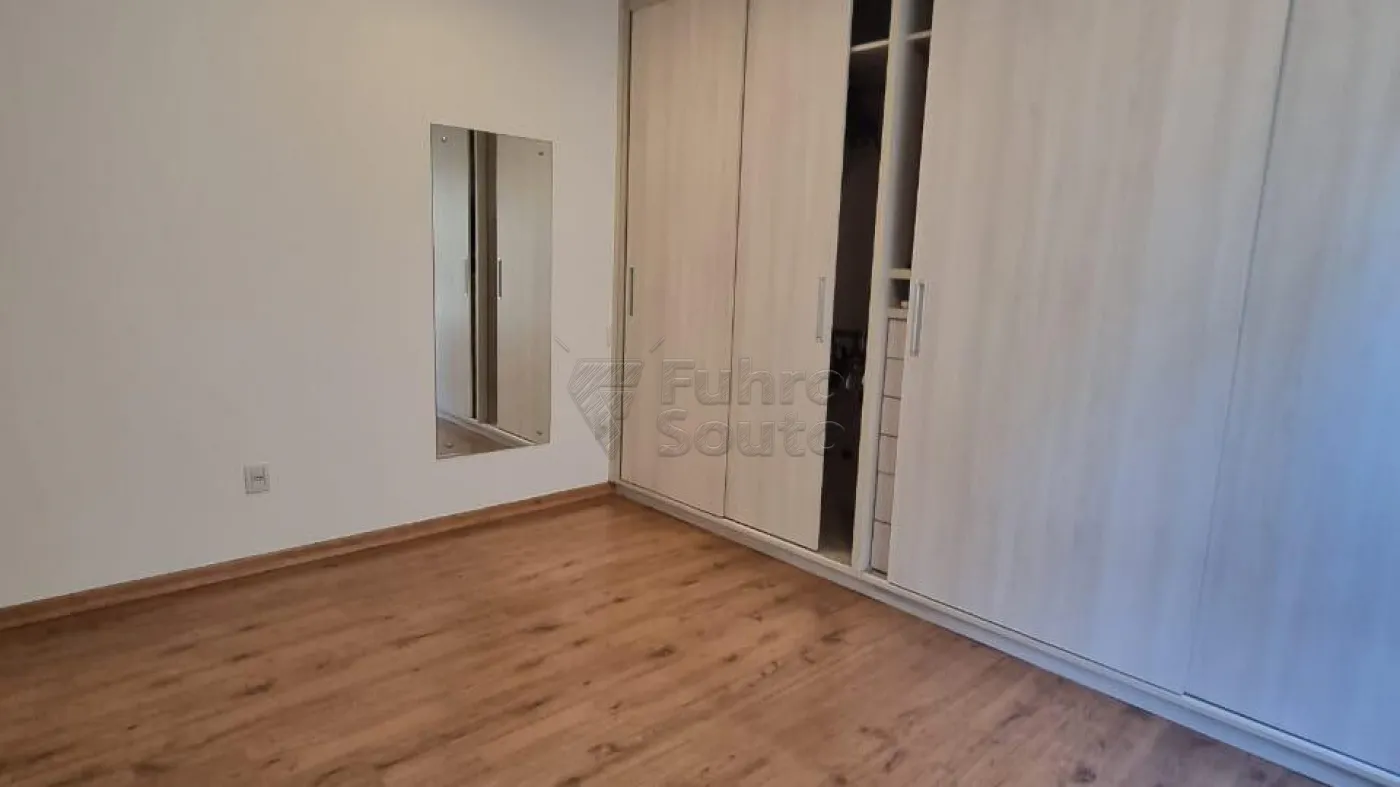 Comprar Apartamento / Padrão em Pelotas R$ 430.000,00 - Foto 12