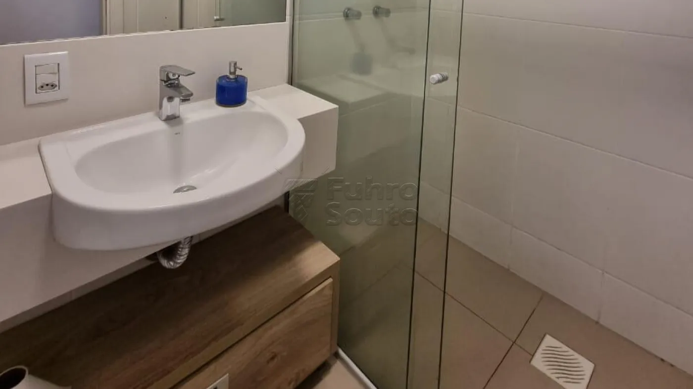 Comprar Apartamento / Padrão em Pelotas R$ 430.000,00 - Foto 6