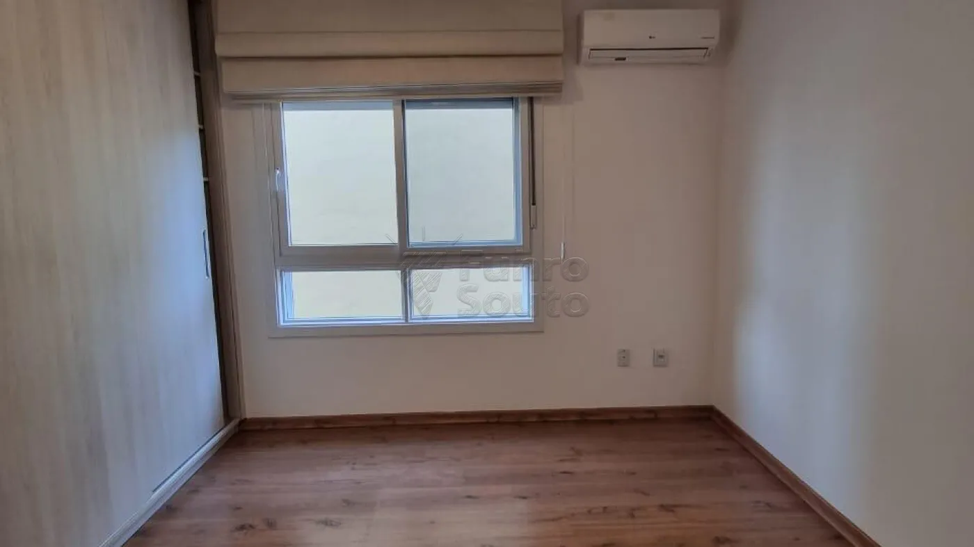 Comprar Apartamento / Padrão em Pelotas R$ 430.000,00 - Foto 11