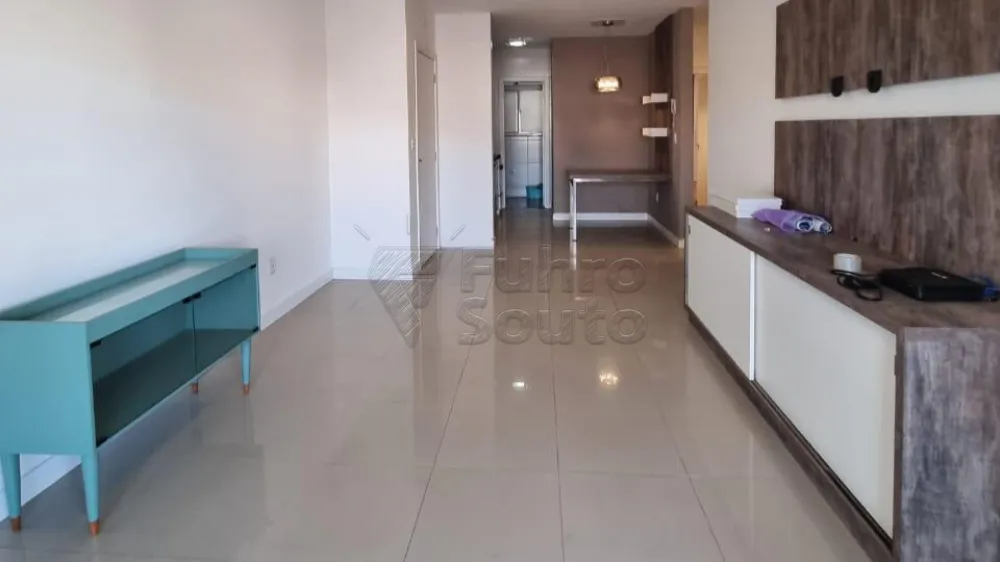 Comprar Apartamento / Padrão em Pelotas R$ 430.000,00 - Foto 2