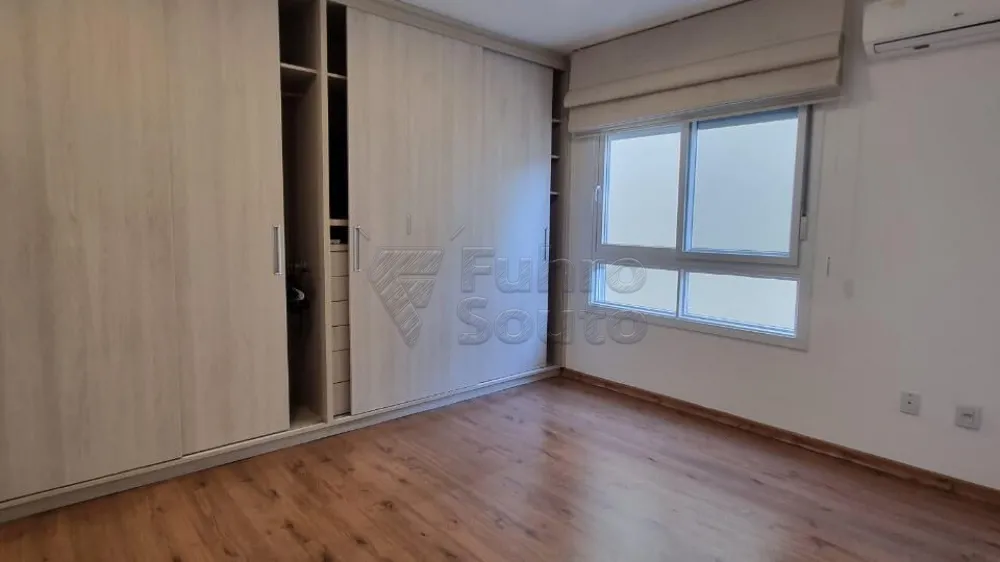 Comprar Apartamento / Padrão em Pelotas R$ 430.000,00 - Foto 13