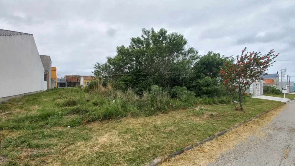 Comprar Terreno / Padrão em Pelotas R$ 110.000,00 - Foto 2