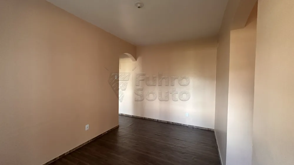 Comprar Apartamento / Padrão em Pelotas R$ 230.000,00 - Foto 3