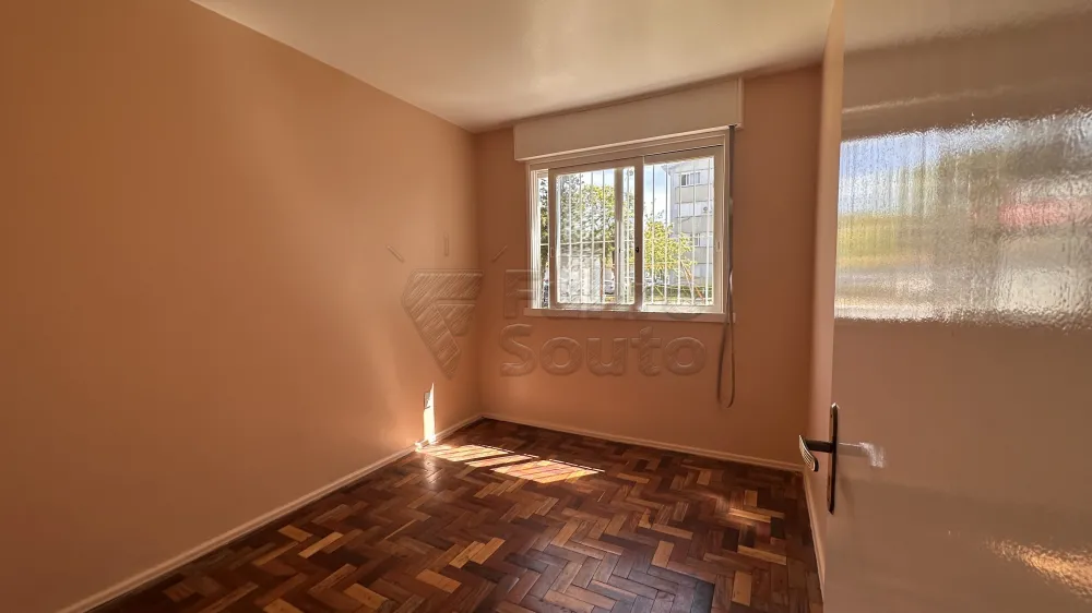 Comprar Apartamento / Padrão em Pelotas R$ 230.000,00 - Foto 7