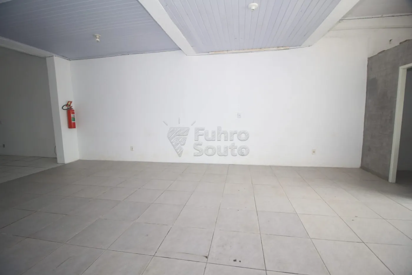 Alugar Comercial / Sala Fora de Condomínio em Pelotas R$ 2.200,00 - Foto 5