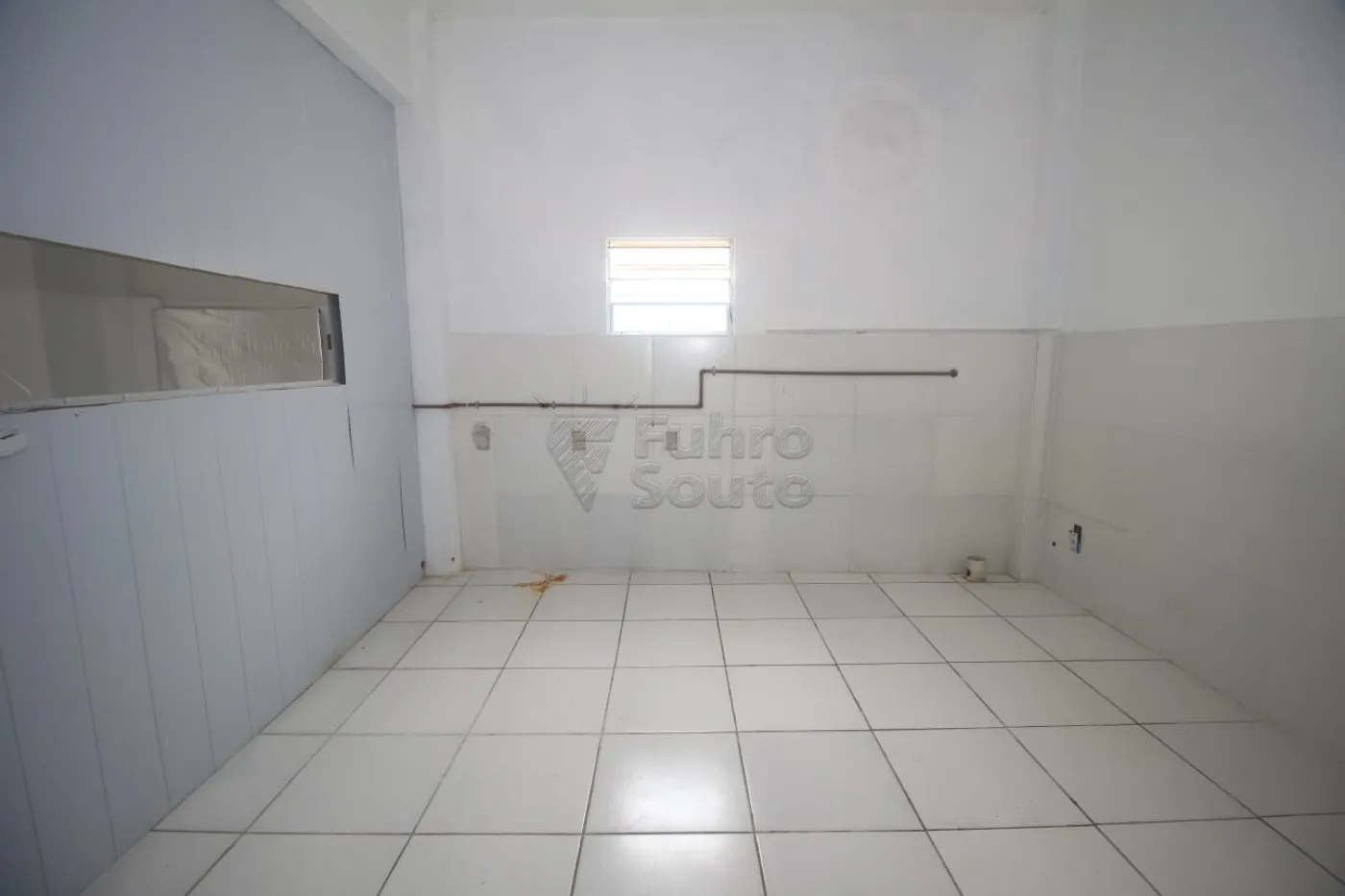 Alugar Comercial / Sala Fora de Condomínio em Pelotas R$ 2.200,00 - Foto 9