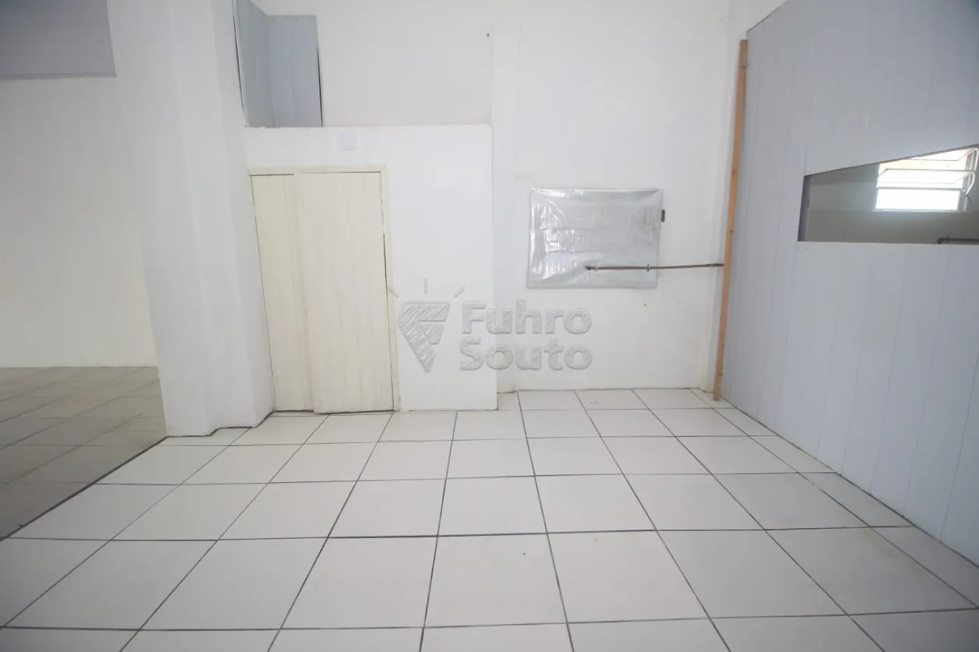 Alugar Comercial / Sala Fora de Condomínio em Pelotas R$ 2.200,00 - Foto 7