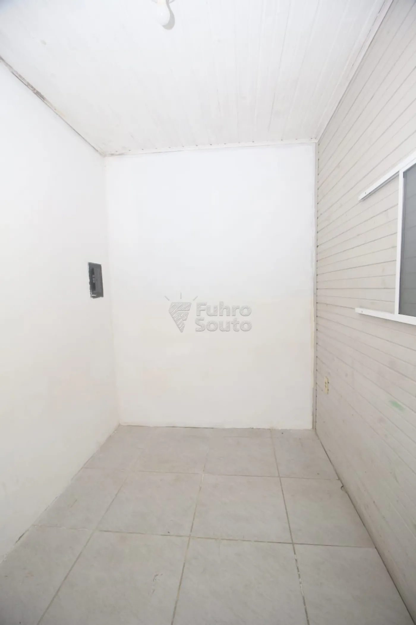 Alugar Comercial / Sala Fora de Condomínio em Pelotas R$ 2.200,00 - Foto 13
