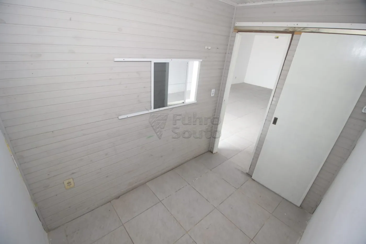 Alugar Comercial / Sala Fora de Condomínio em Pelotas R$ 2.200,00 - Foto 14
