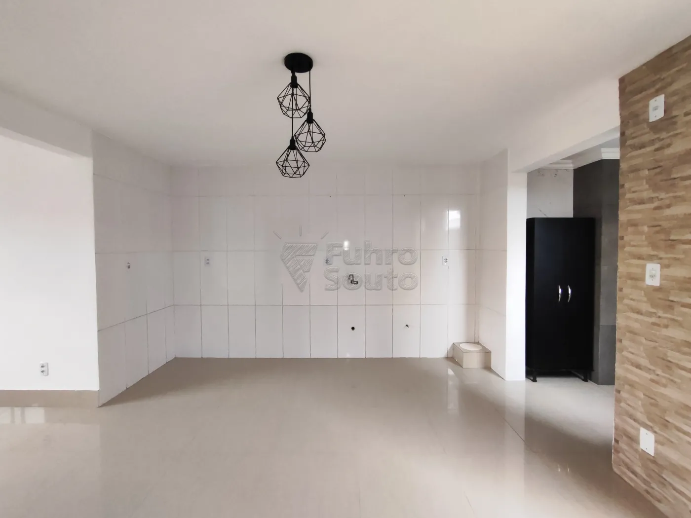Comprar Apartamento / Padrão em Pelotas R$ 230.000,00 - Foto 4