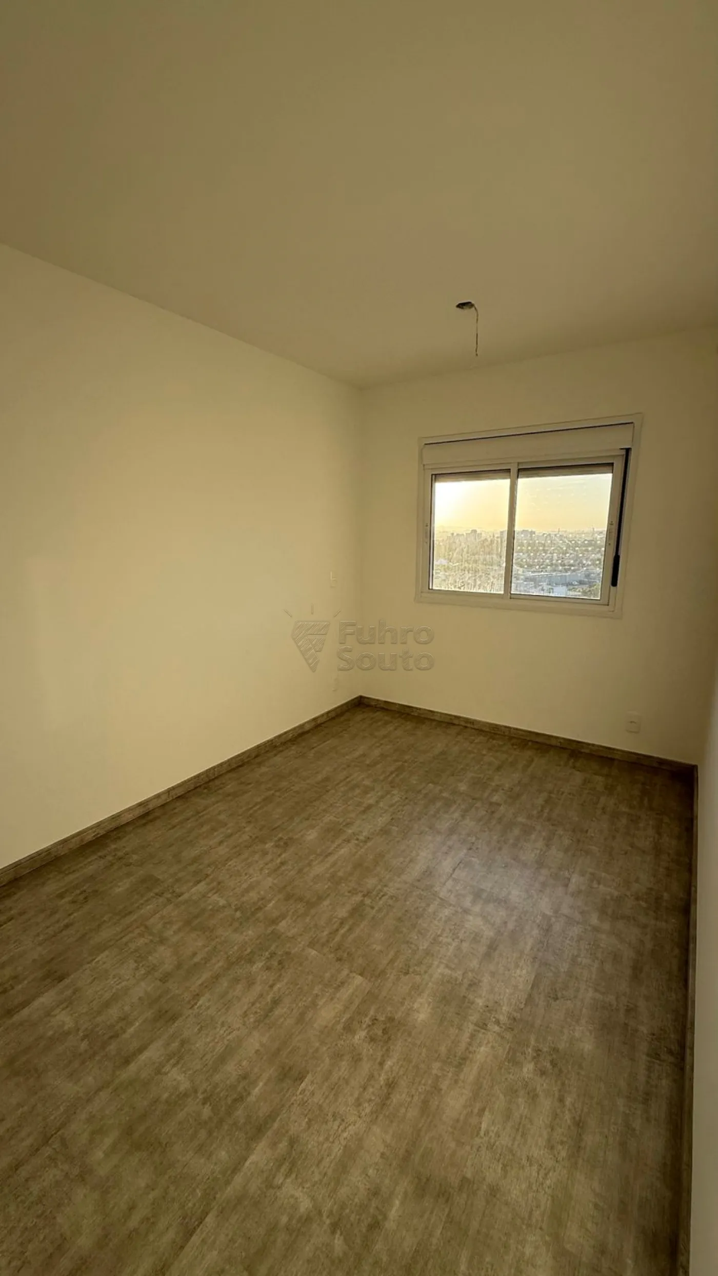 Alugar Apartamento / Padrão em Pelotas R$ 2.970,00 - Foto 18