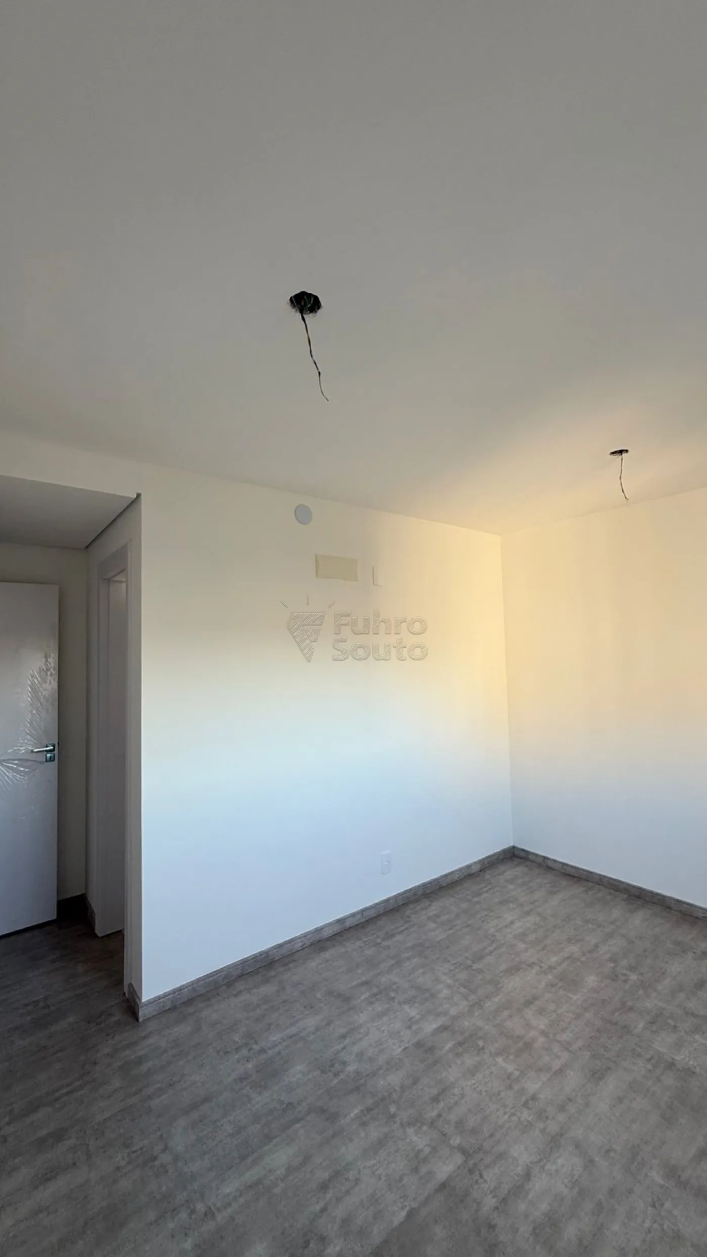 Alugar Apartamento / Padrão em Pelotas R$ 2.970,00 - Foto 24