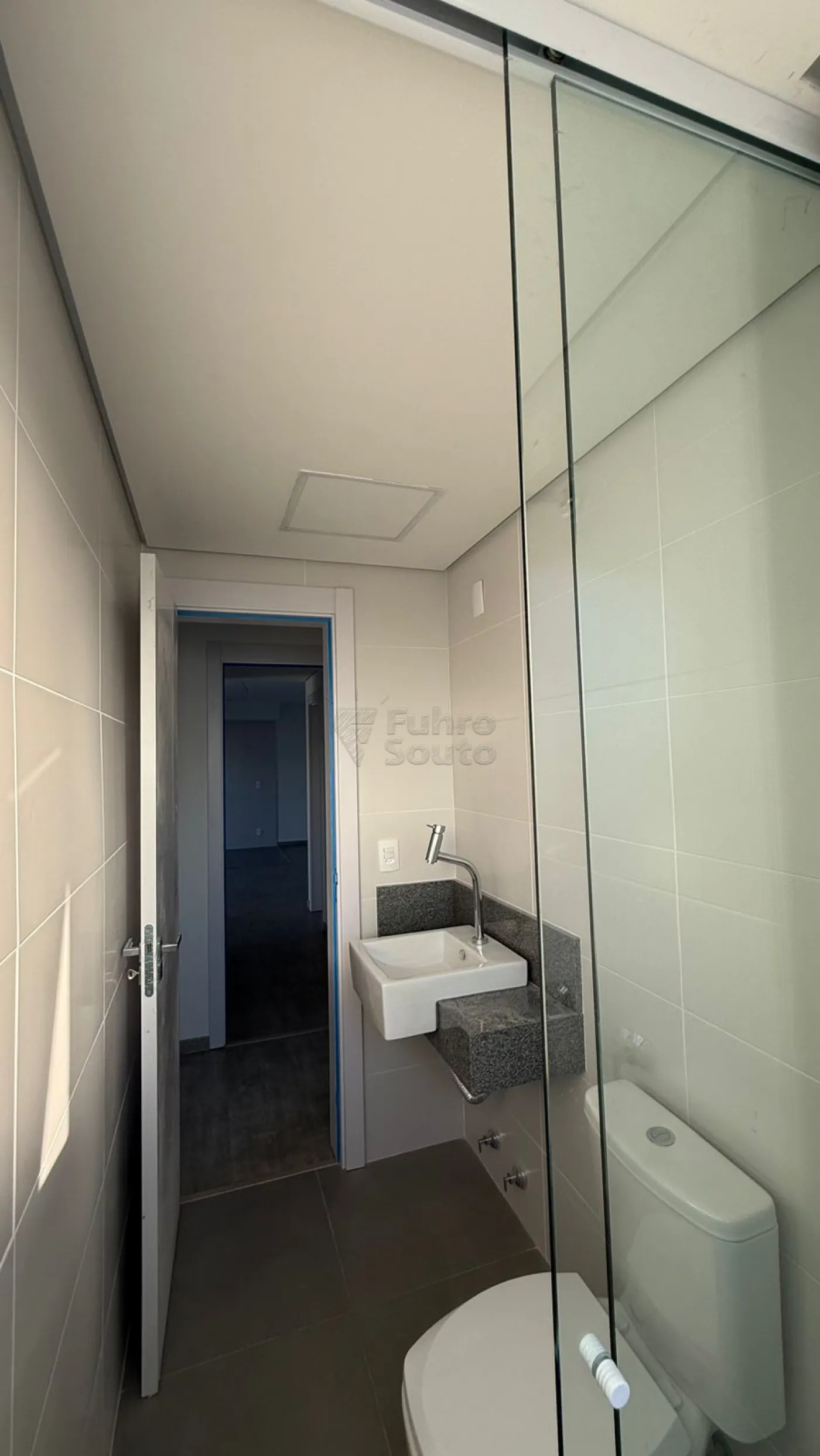 Alugar Apartamento / Padrão em Pelotas R$ 2.970,00 - Foto 30