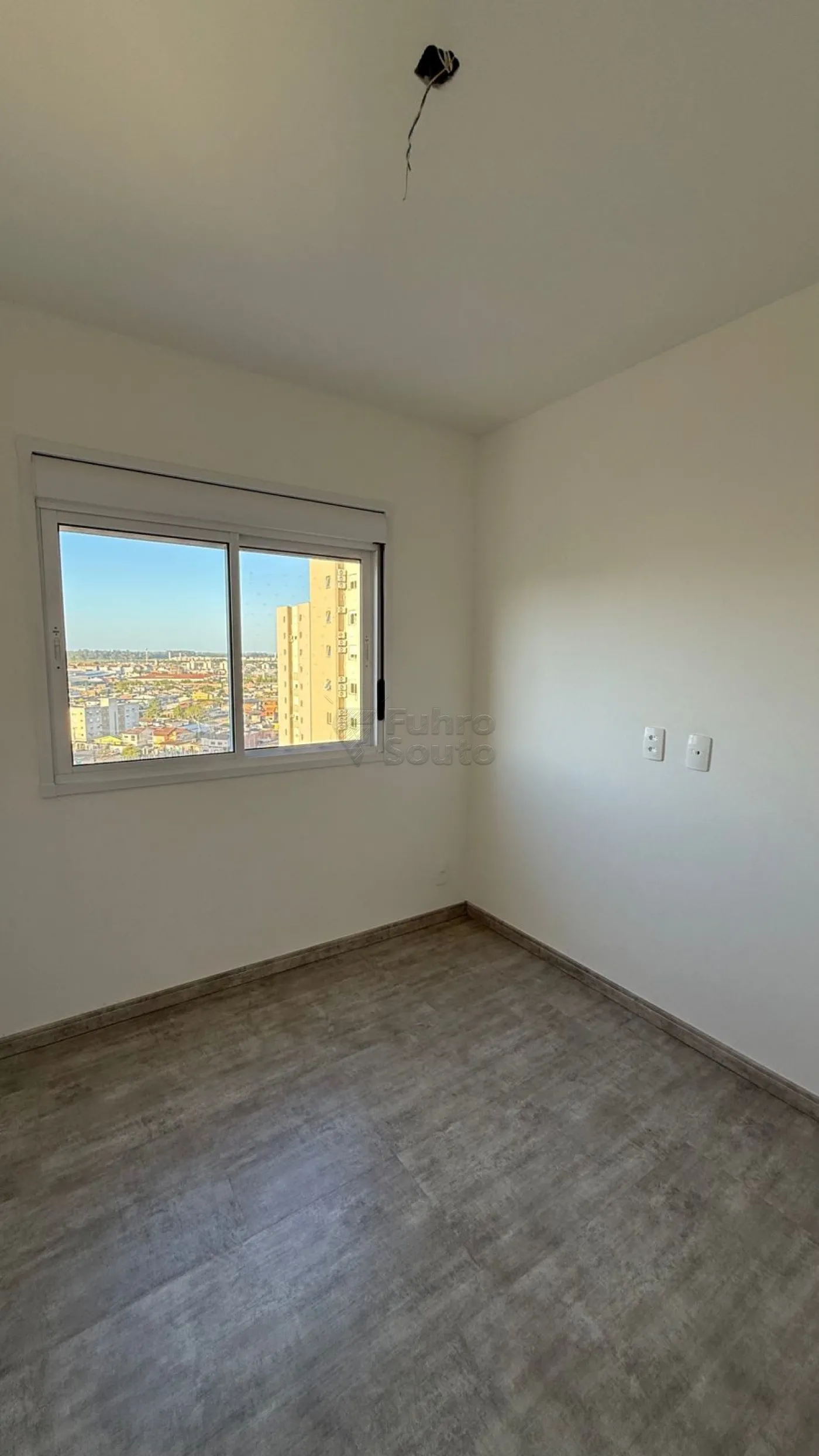 Alugar Apartamento / Padrão em Pelotas R$ 2.970,00 - Foto 33