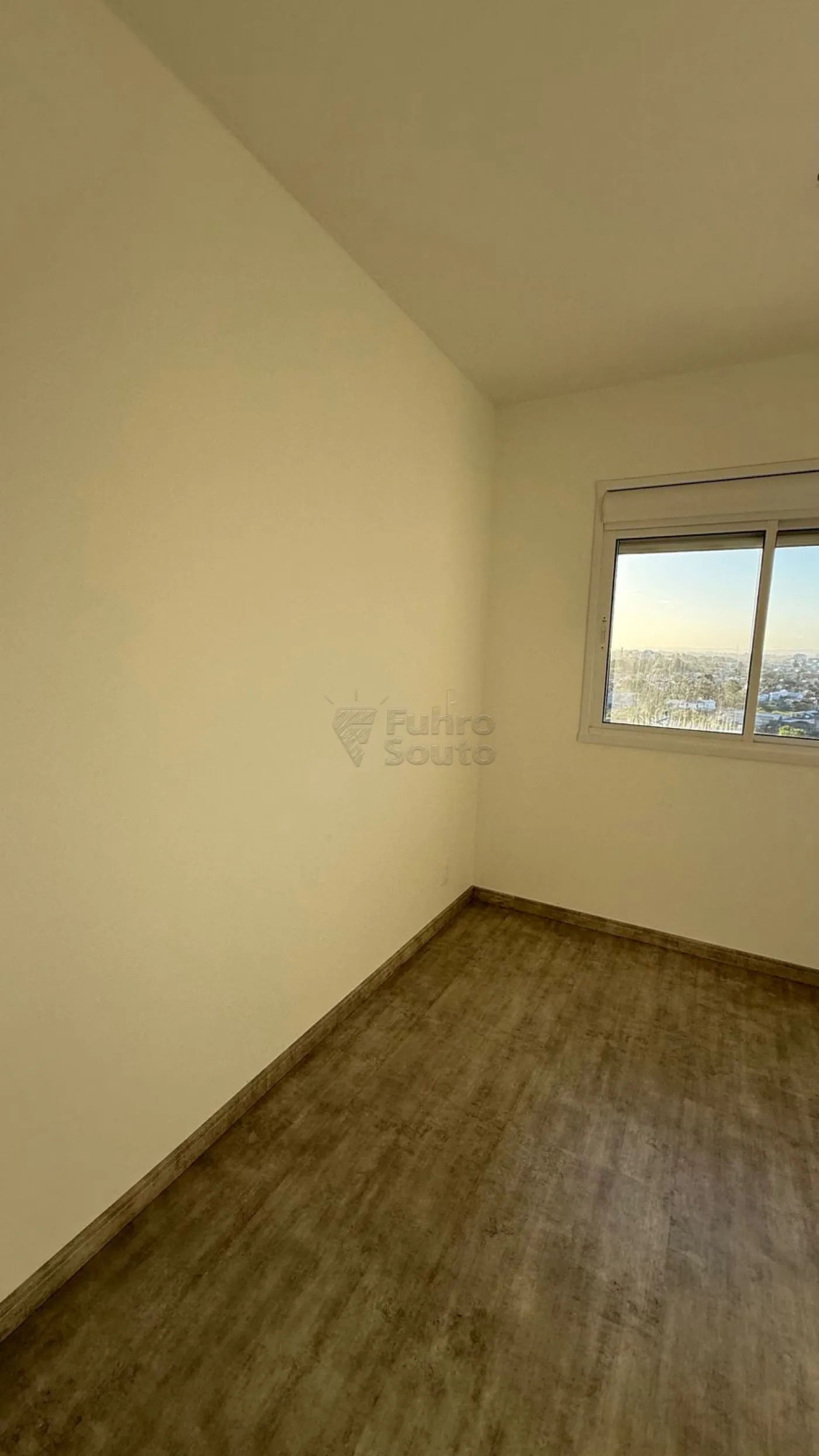 Alugar Apartamento / Padrão em Pelotas R$ 2.970,00 - Foto 34