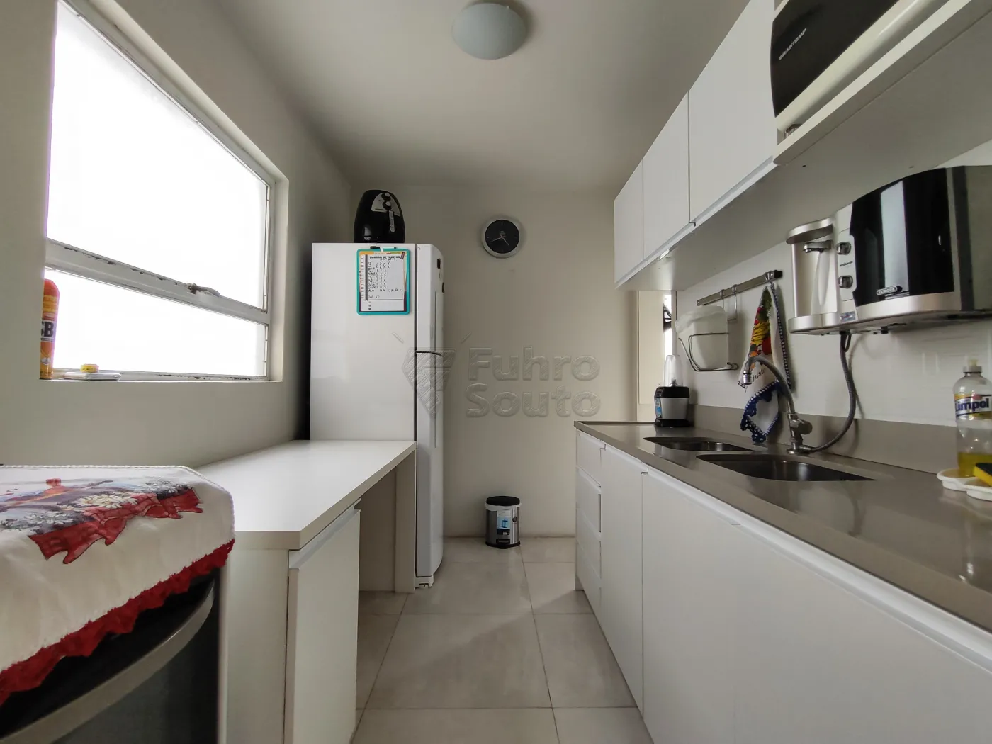 Comprar Apartamento / Padrão em Pelotas R$ 240.000,00 - Foto 3