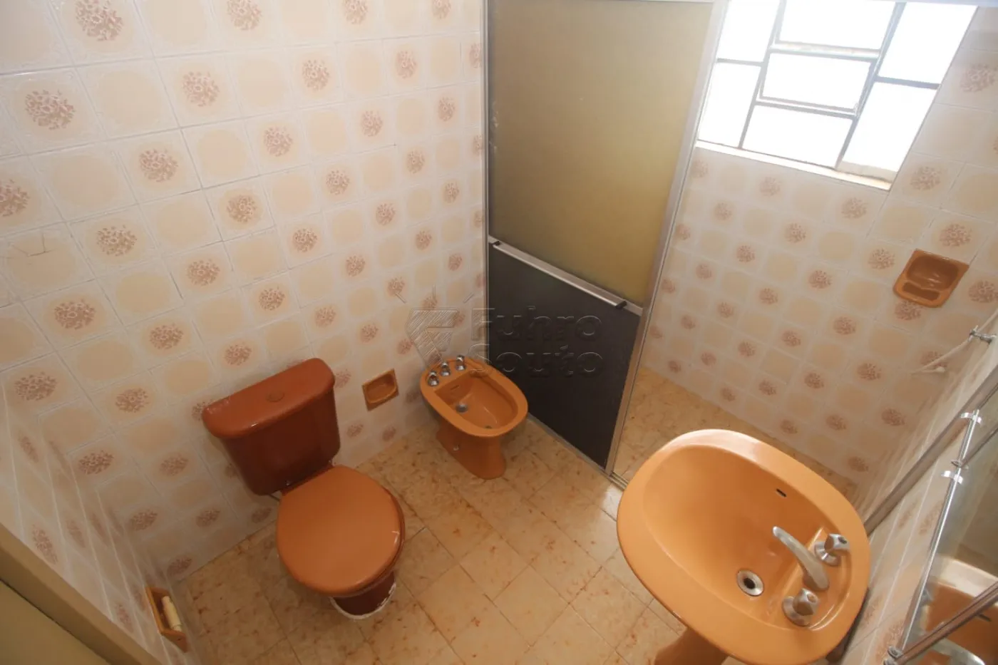 Alugar Apartamento / Fora de Condomínio em Pelotas R$ 1.900,00 - Foto 41