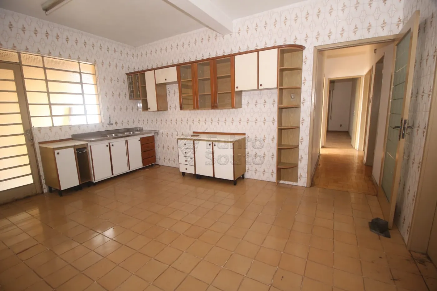 Alugar Apartamento / Fora de Condomínio em Pelotas R$ 1.900,00 - Foto 33