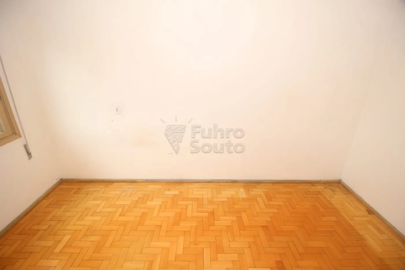 Alugar Apartamento / Fora de Condomínio em Pelotas R$ 1.900,00 - Foto 29