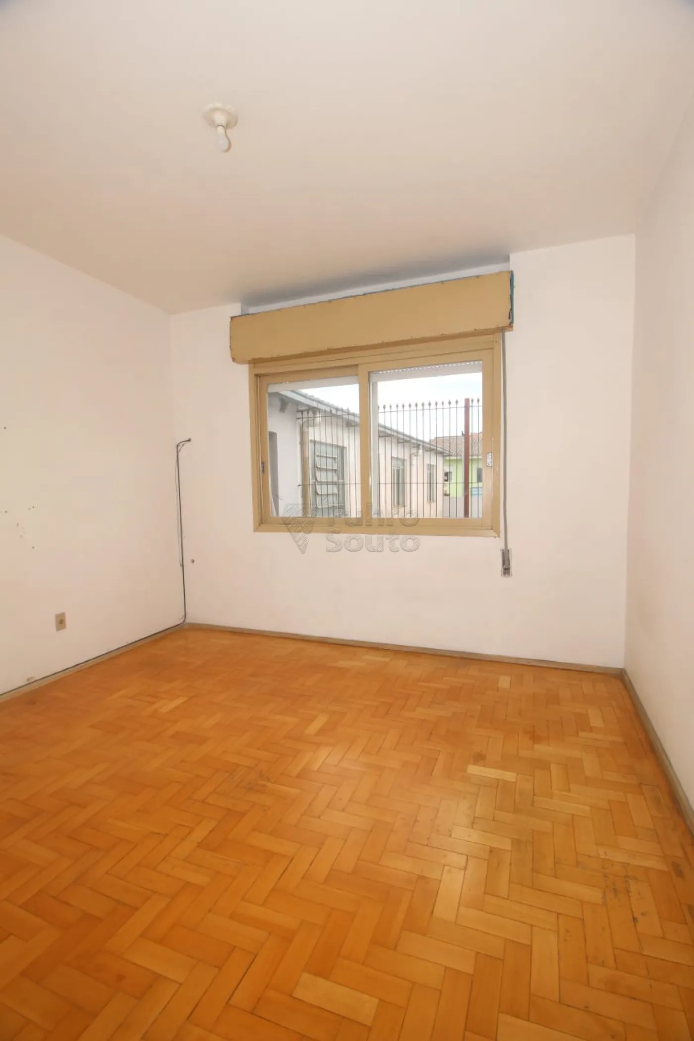 Alugar Apartamento / Fora de Condomínio em Pelotas R$ 1.900,00 - Foto 18