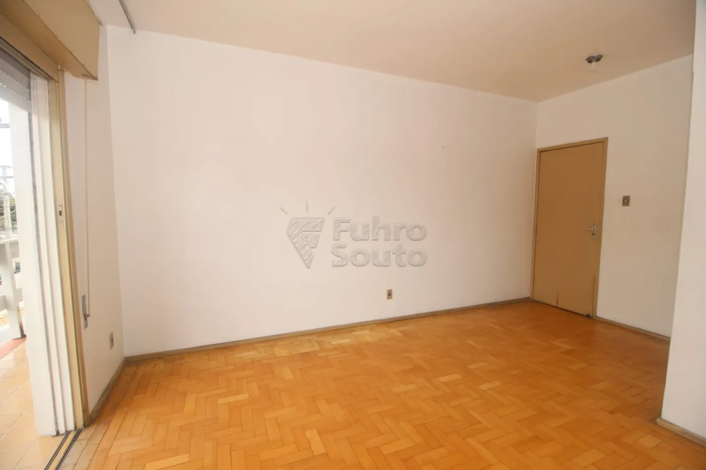 Alugar Apartamento / Fora de Condomínio em Pelotas R$ 1.900,00 - Foto 14