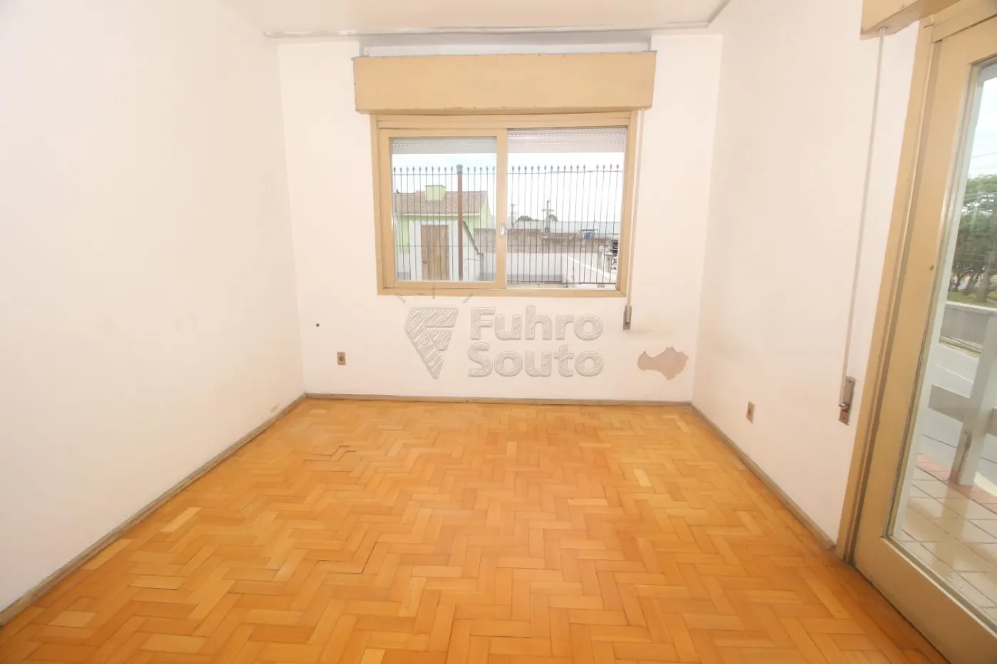 Alugar Apartamento / Fora de Condomínio em Pelotas R$ 1.900,00 - Foto 12