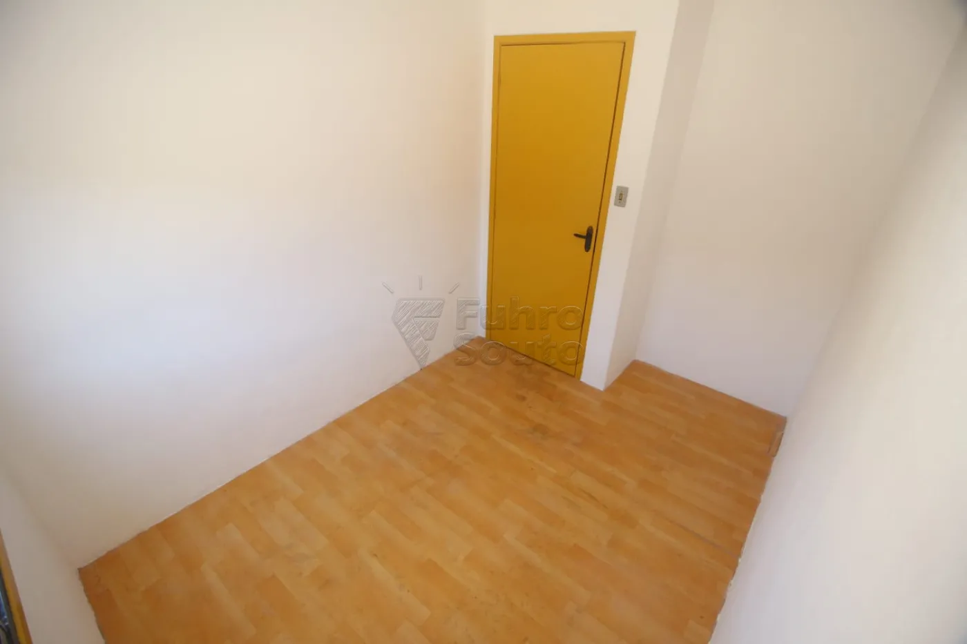 Alugar Apartamento / Padrão em Pelotas R$ 550,00 - Foto 4
