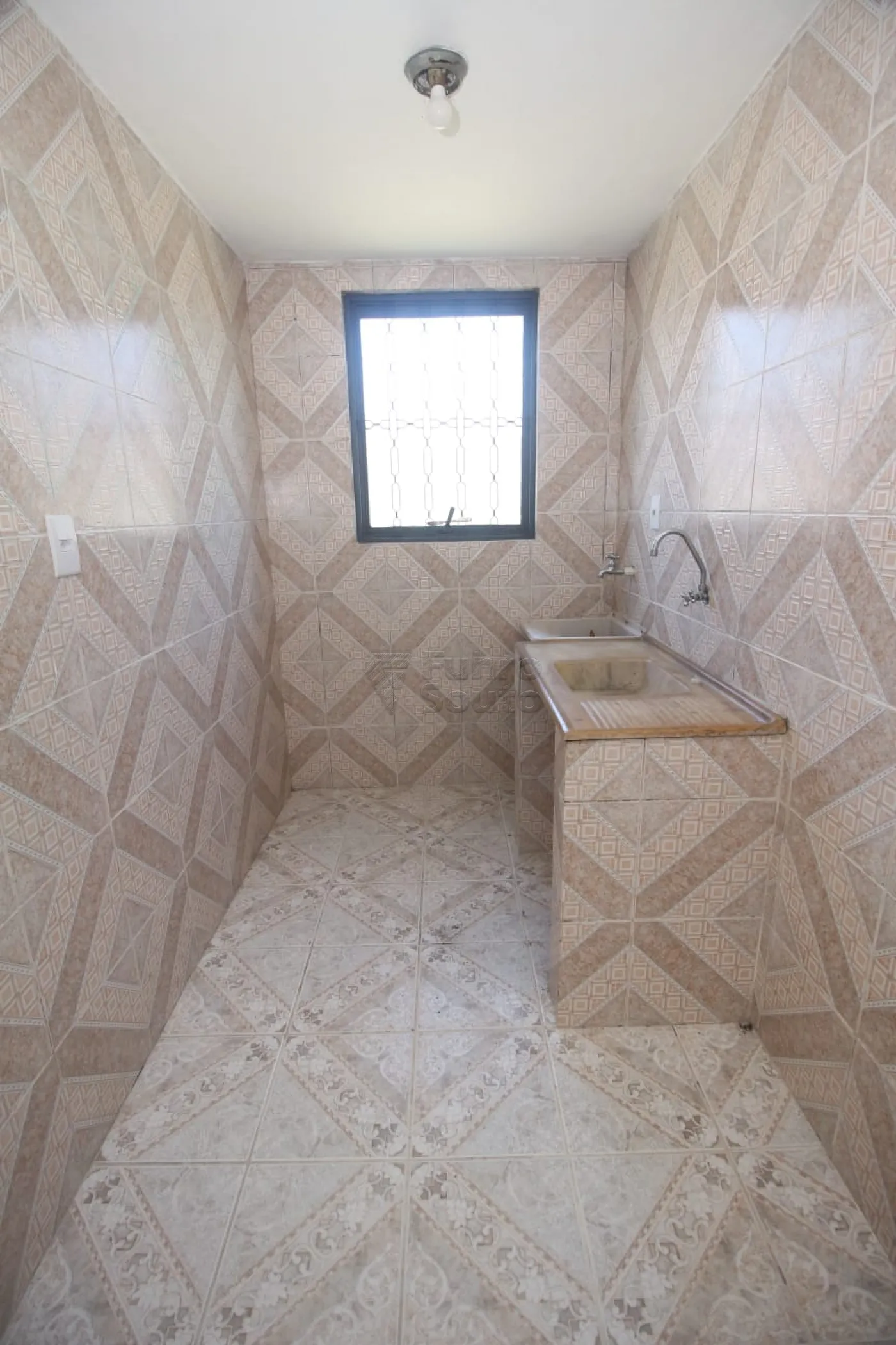 Alugar Apartamento / Padrão em Pelotas R$ 550,00 - Foto 17