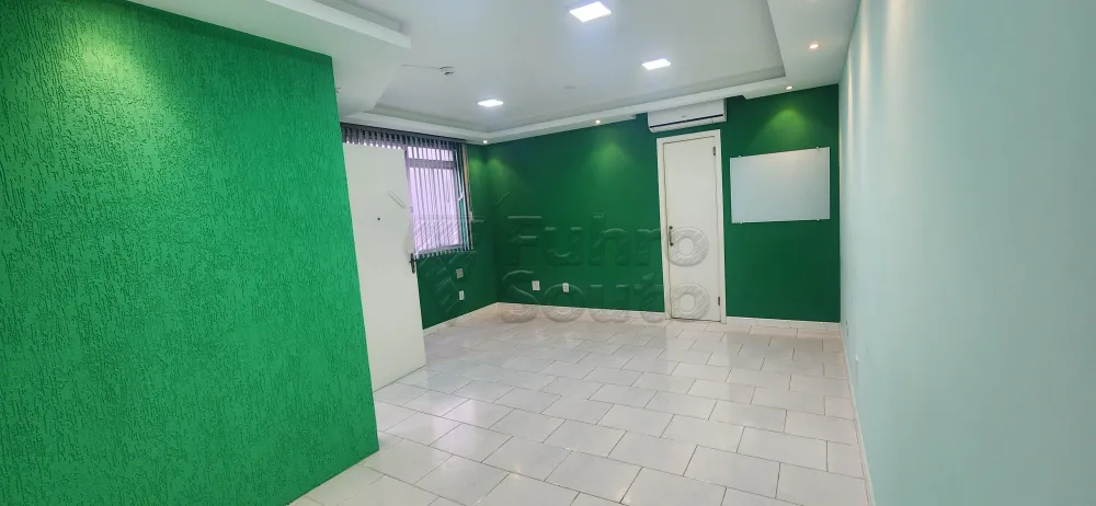 Alugar Comercial / Sala em Condomínio em Pelotas R$ 150,00 - Foto 2