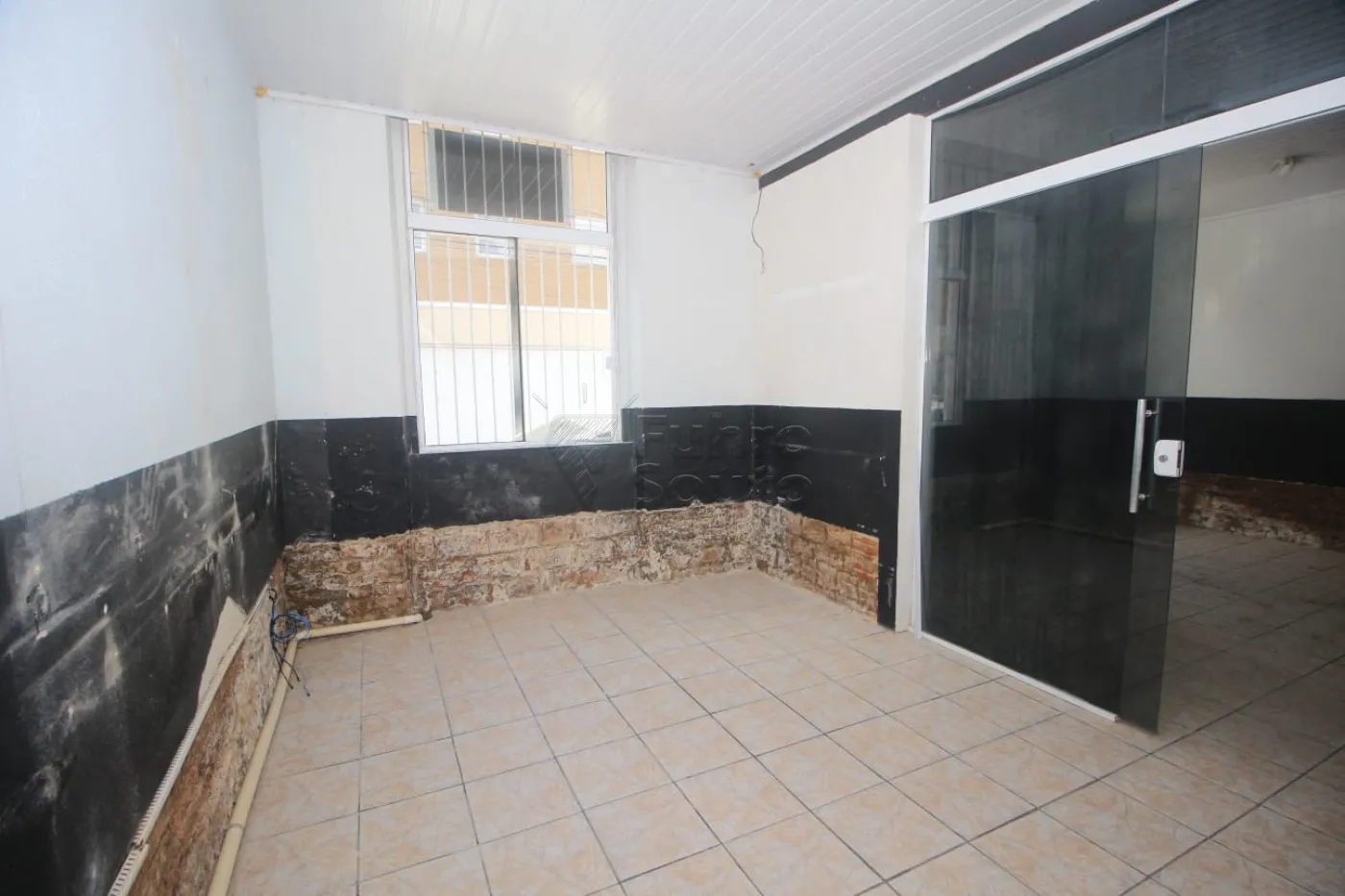 Alugar Comercial / Prédio em Pelotas R$ 4.500,00 - Foto 9