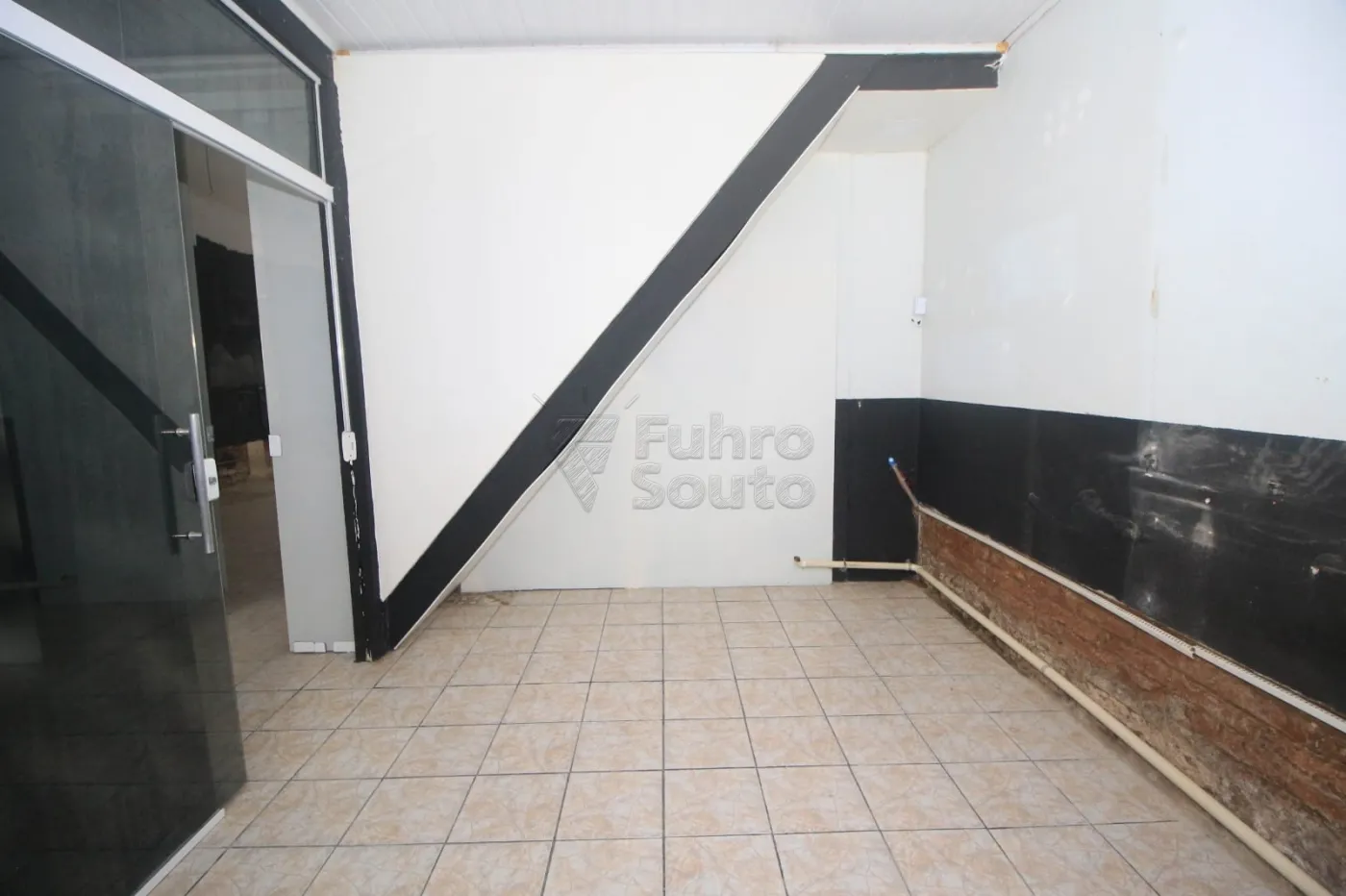 Alugar Comercial / Prédio em Pelotas R$ 4.500,00 - Foto 11