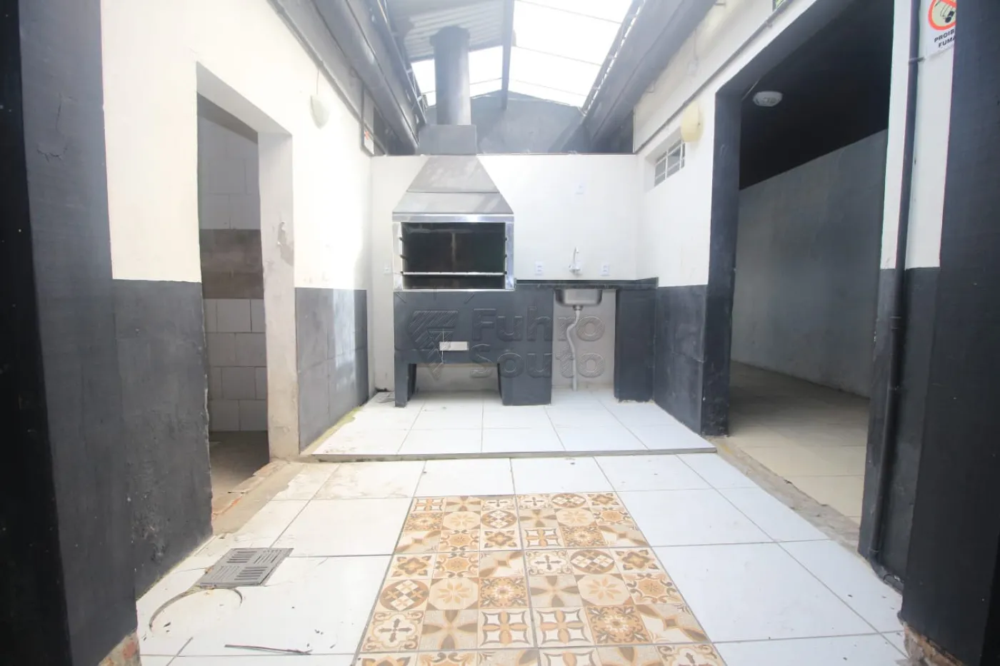 Alugar Comercial / Prédio em Pelotas R$ 4.500,00 - Foto 13