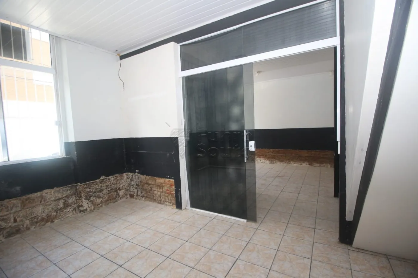 Alugar Comercial / Prédio em Pelotas R$ 4.500,00 - Foto 18