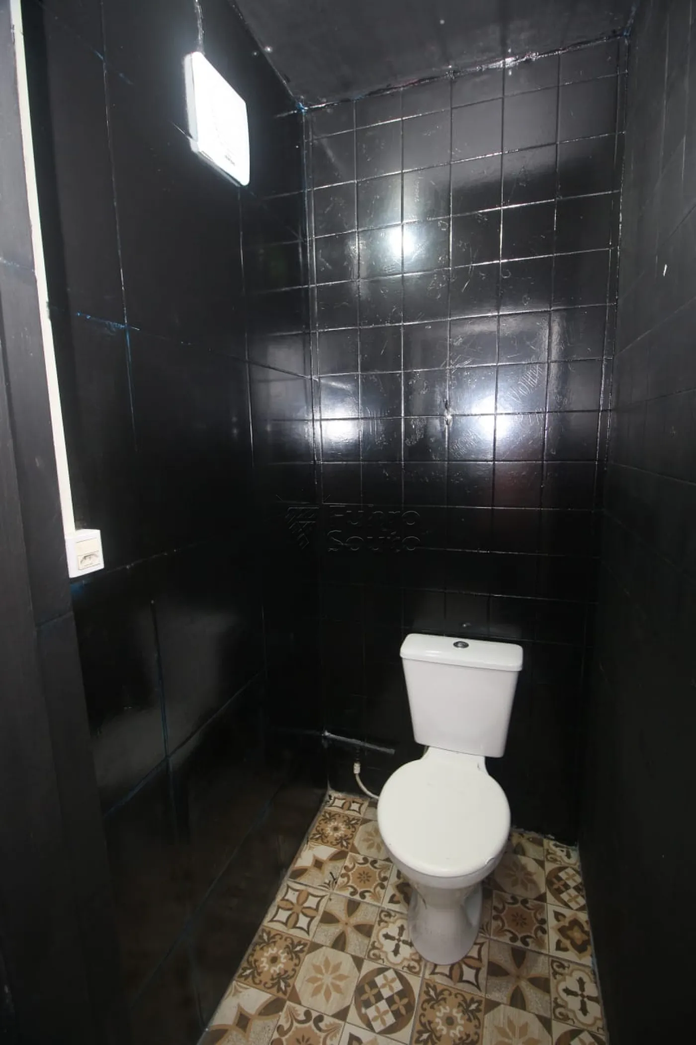 Alugar Comercial / Prédio em Pelotas R$ 4.500,00 - Foto 28