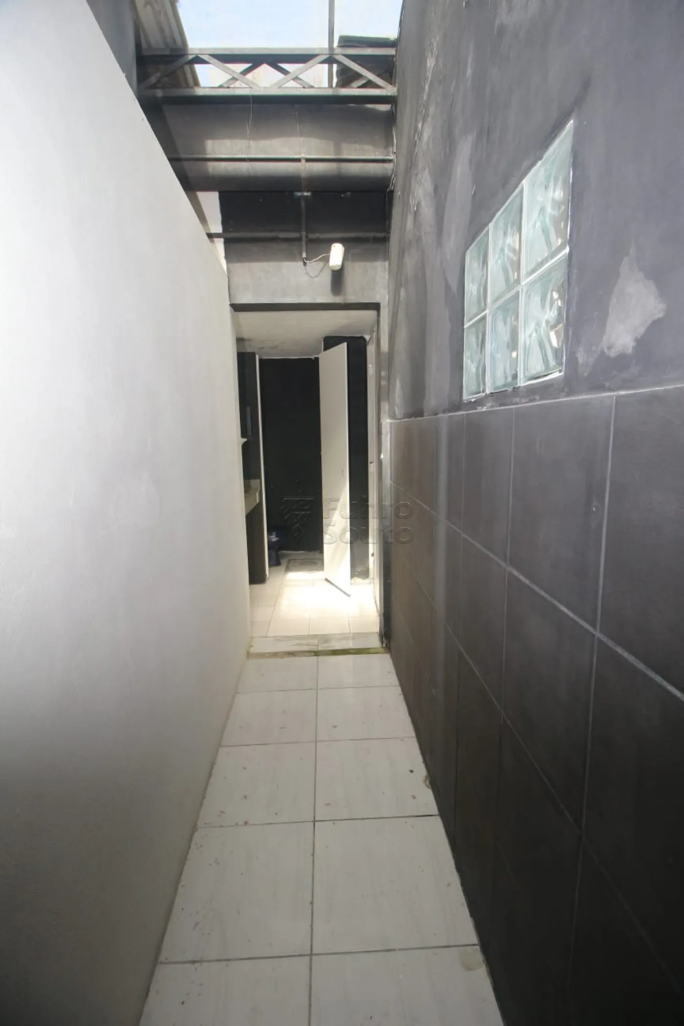 Alugar Comercial / Prédio em Pelotas R$ 4.500,00 - Foto 33