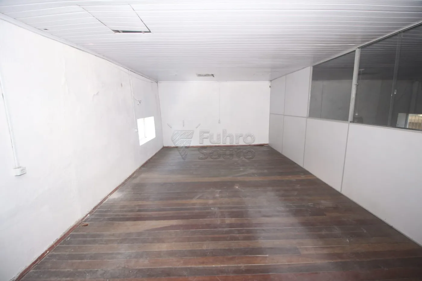 Alugar Comercial / Prédio em Pelotas R$ 4.500,00 - Foto 17