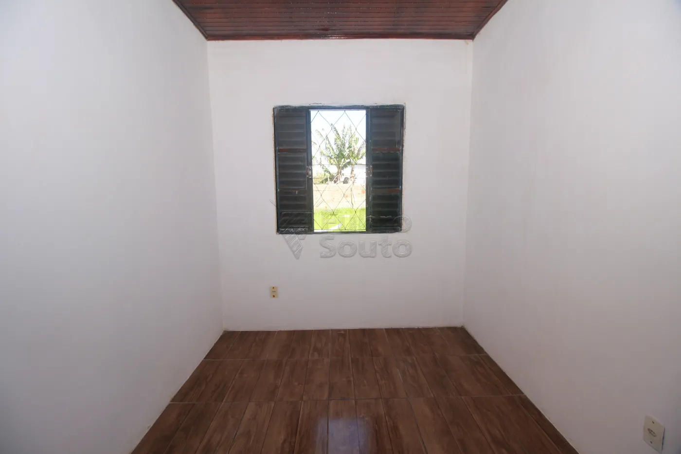 Alugar Casa / Padrão em Pelotas R$ 900,00 - Foto 12