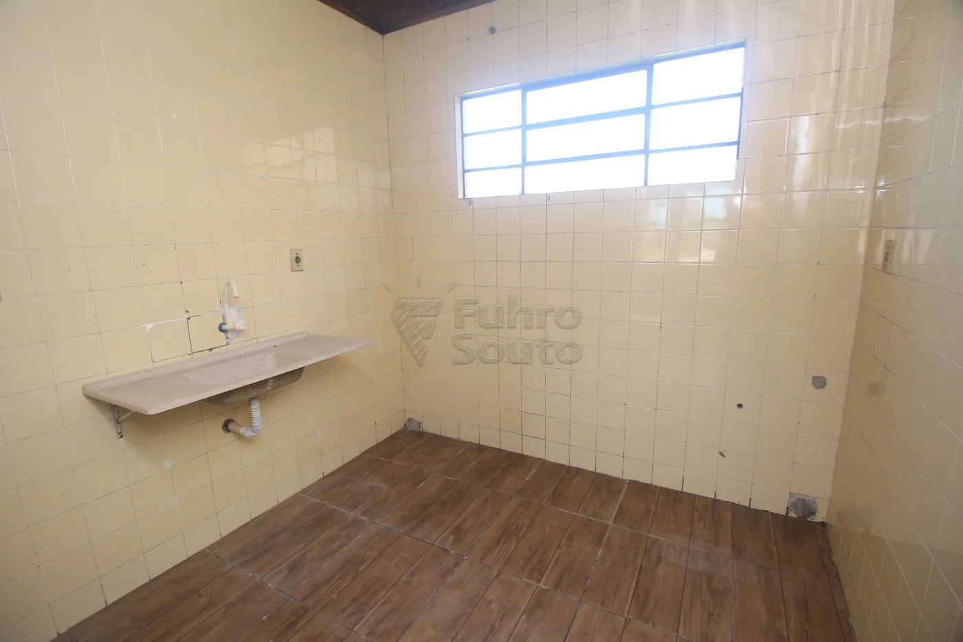 Alugar Casa / Padrão em Pelotas R$ 900,00 - Foto 17