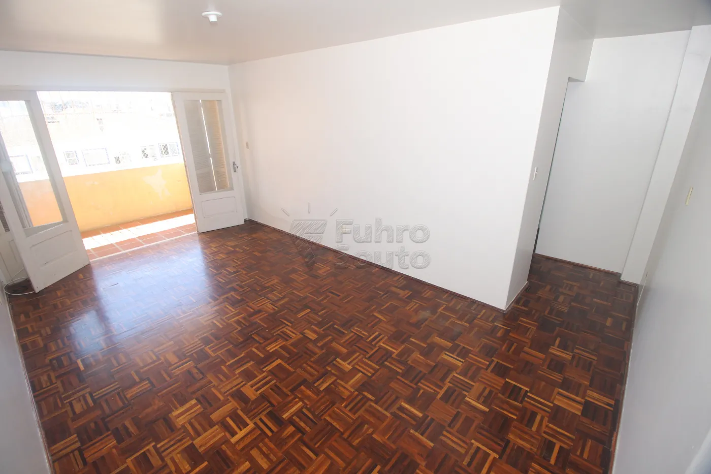 Alugar Apartamento / Padrão em Pelotas R$ 900,00 - Foto 3