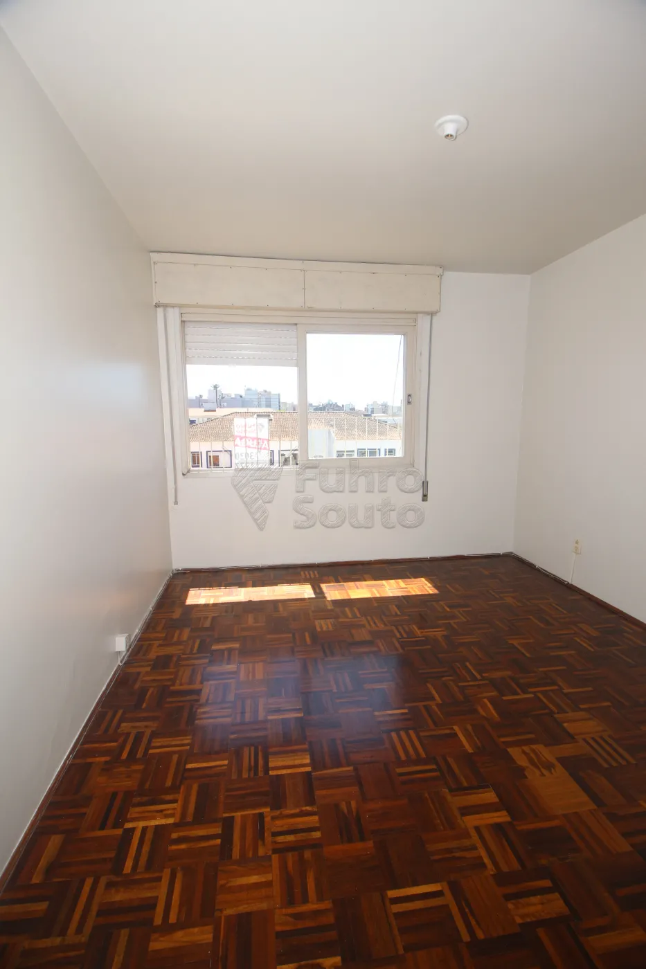 Alugar Apartamento / Padrão em Pelotas R$ 900,00 - Foto 8