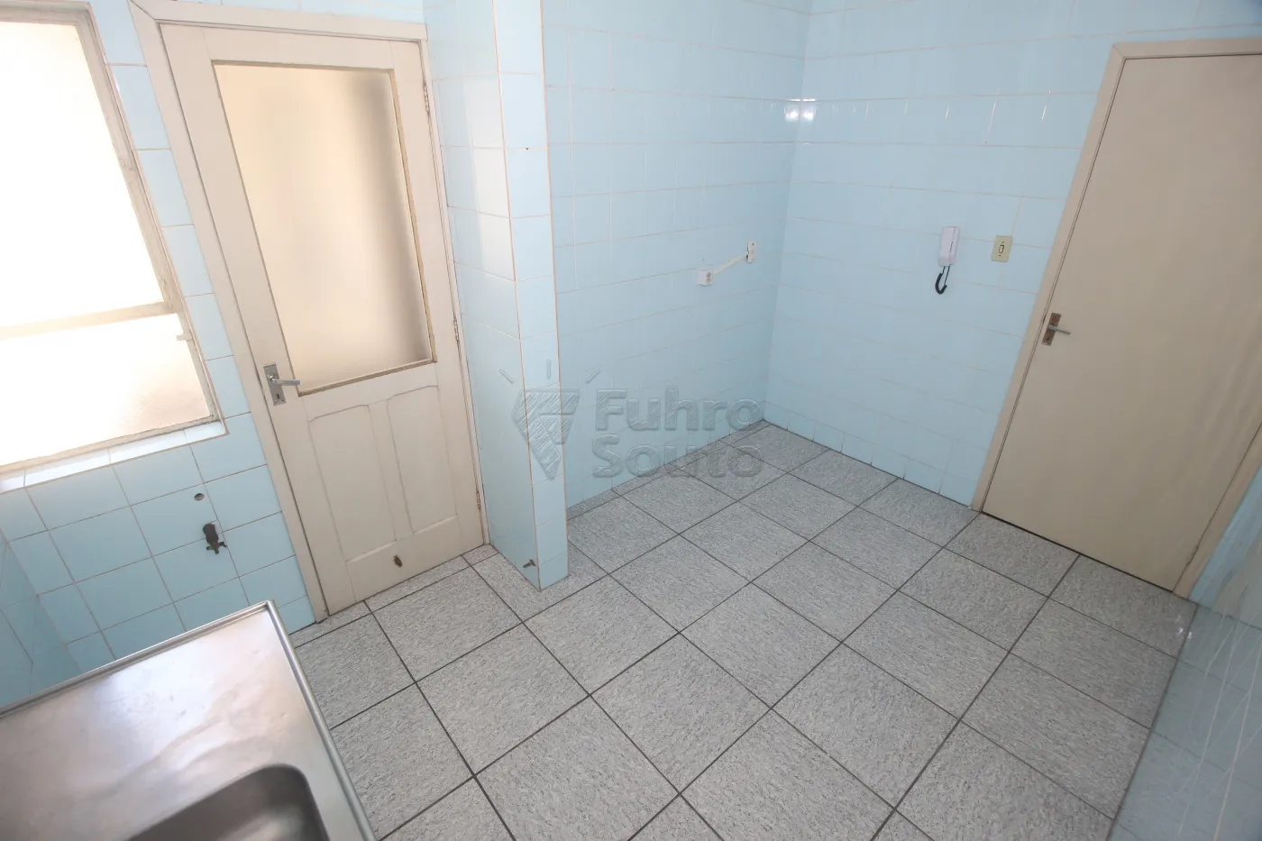 Alugar Apartamento / Padrão em Pelotas R$ 900,00 - Foto 21