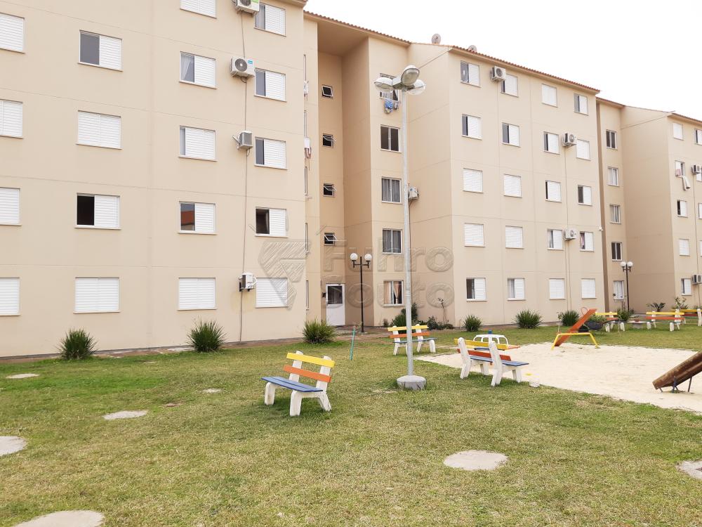 Comprar Apartamento / Padrão em Pelotas R$ 135.000,00 - Foto 5