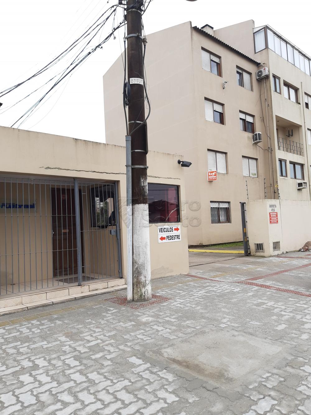 Comprar Apartamento / Padrão em Pelotas R$ 266.000,00 - Foto 2