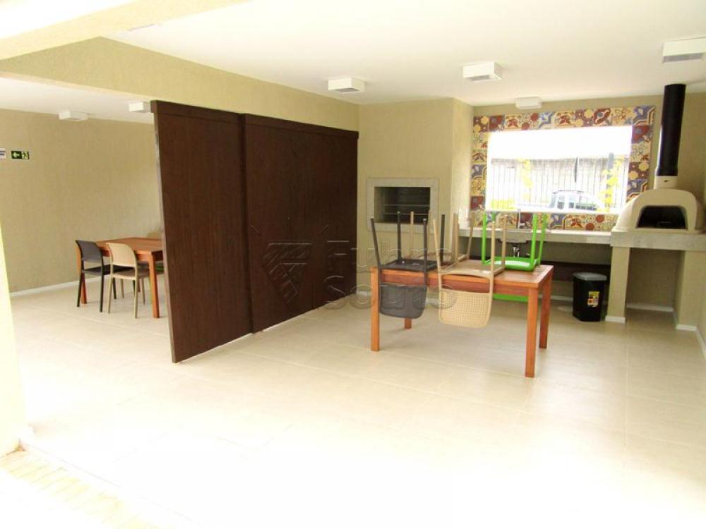 Comprar Apartamento / Padrão em Pelotas R$ 380.000,00 - Foto 5