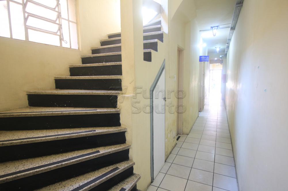 Alugar Comercial / Sala em Condomínio em Pelotas R$ 250,00 - Foto 7