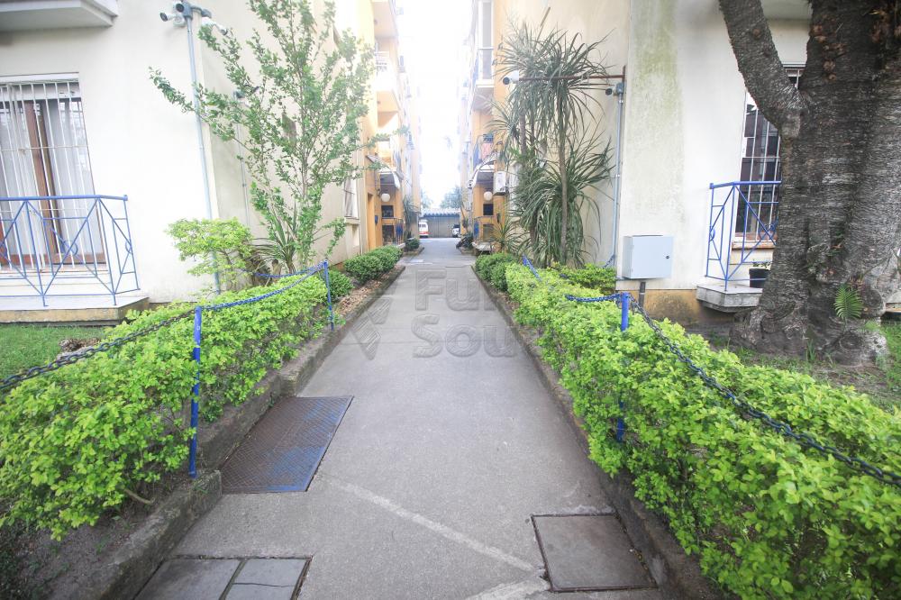 Comprar Apartamento / Padrão em Pelotas R$ 320.000,00 - Foto 12