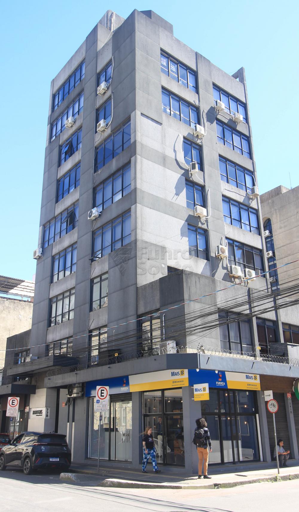 Alugar Comercial / Sala em Condomínio em Pelotas R$ 1.180,00 - Foto 13