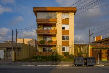 Alugar Apartamento / Padrão em Pelotas. apenas R$ 750.000,00