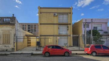 Alugar Apartamento / Padrão em Pelotas. apenas R$ 450.000,00