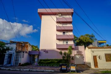 Alugar Apartamento / Padrão em Pelotas. apenas R$ 700.000,00